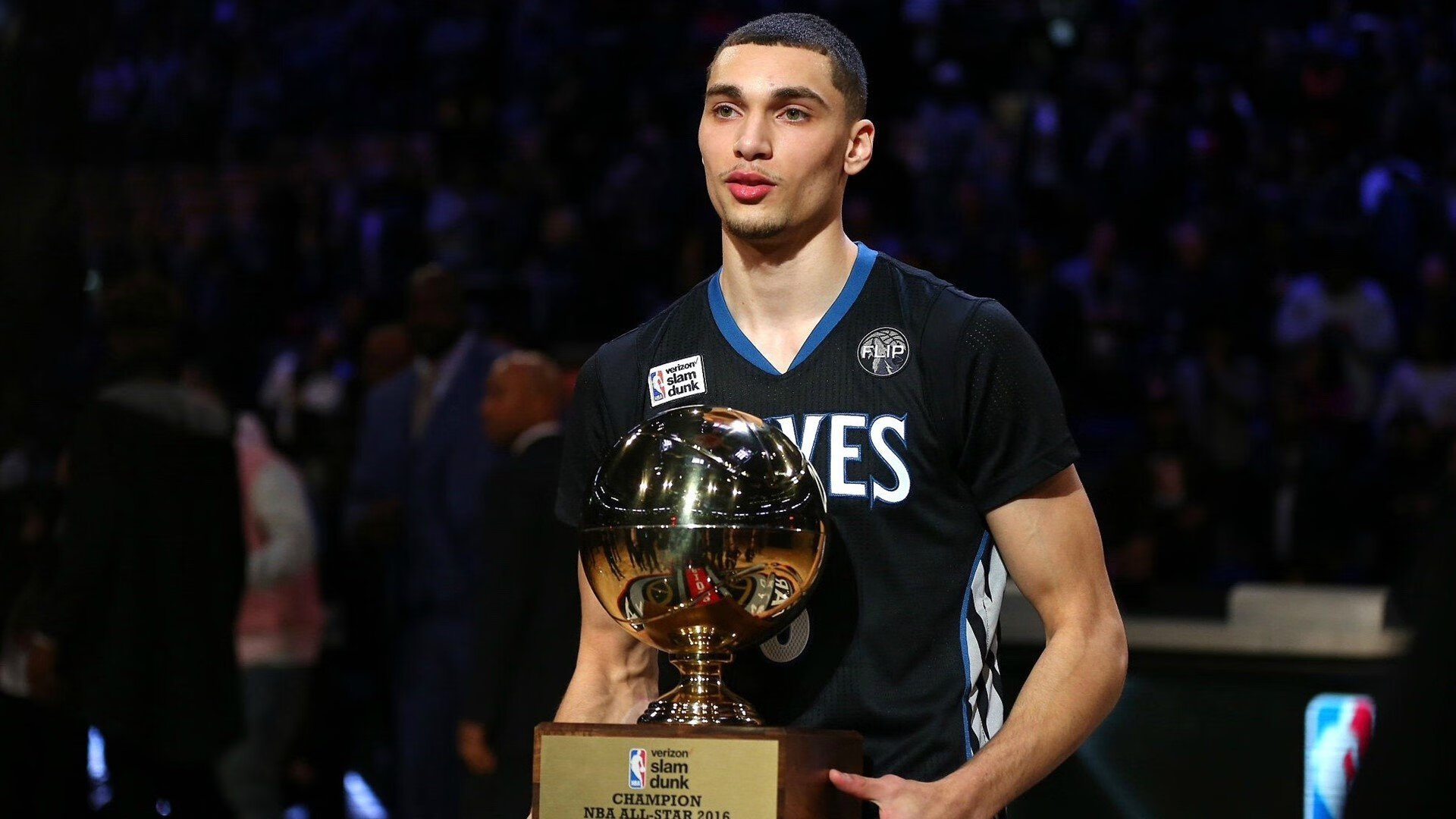 九游娱乐官方-伦敦双雄再燃战火!切尔西热刺争抢波尔图前锋,前蓝军主帅愿8000万欧元放行